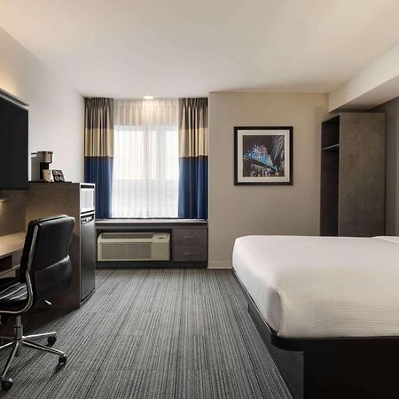 Microtel Inn & Suites By Wyndham Boisbriand Sainte-Thérèse-de-Blainville Eksteriør bilde