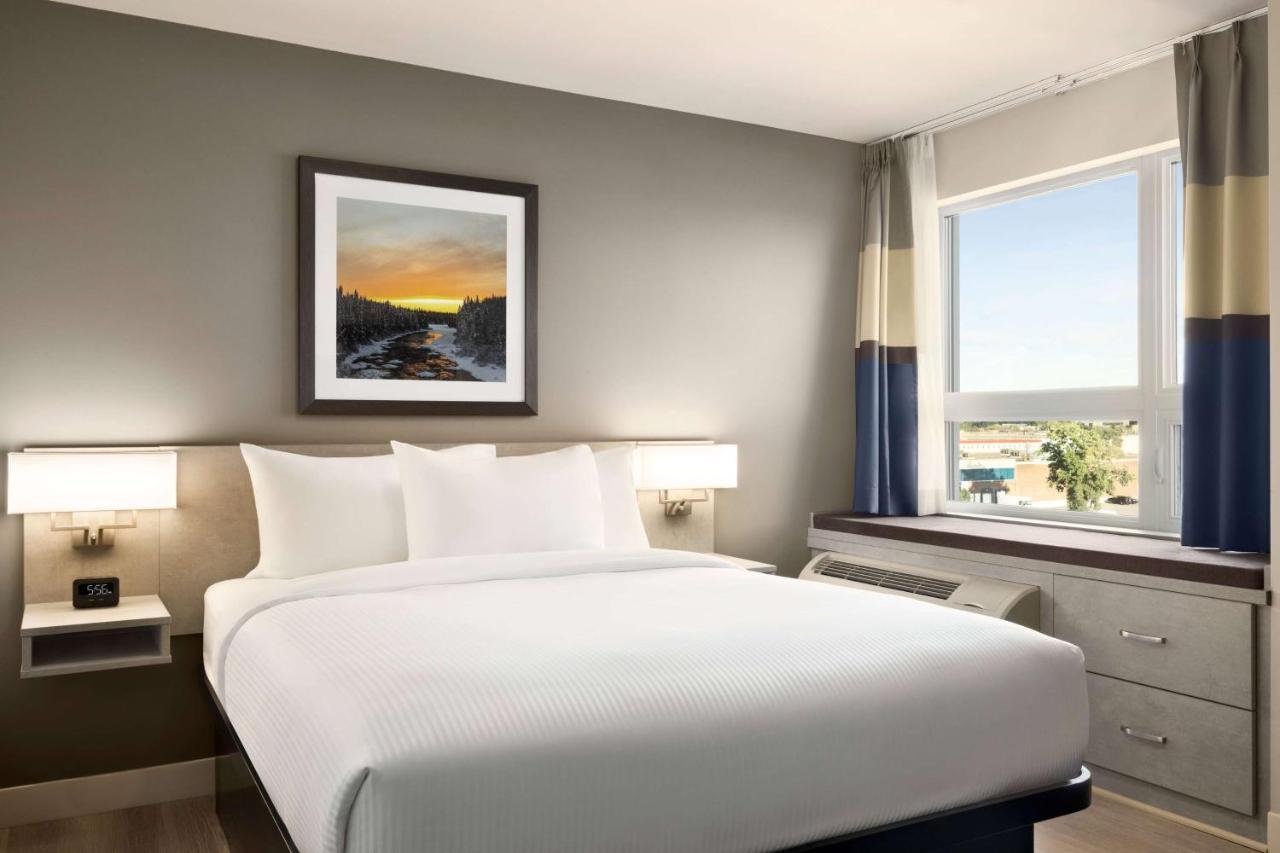 Microtel Inn & Suites By Wyndham Boisbriand Sainte-Thérèse-de-Blainville Eksteriør bilde
