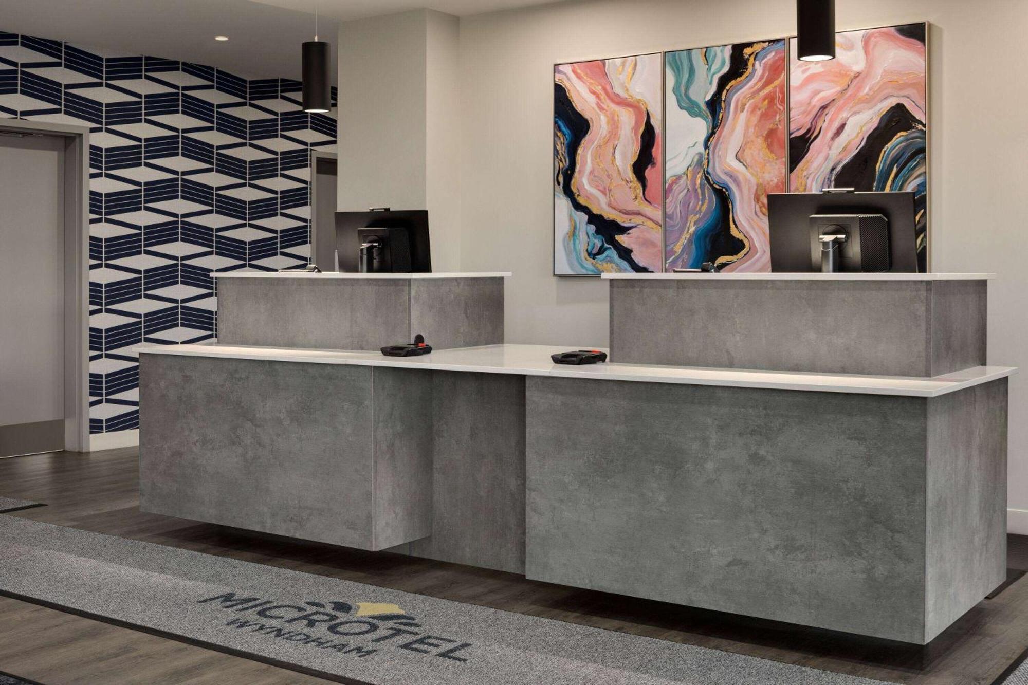 Microtel Inn & Suites By Wyndham Boisbriand Sainte-Thérèse-de-Blainville Eksteriør bilde