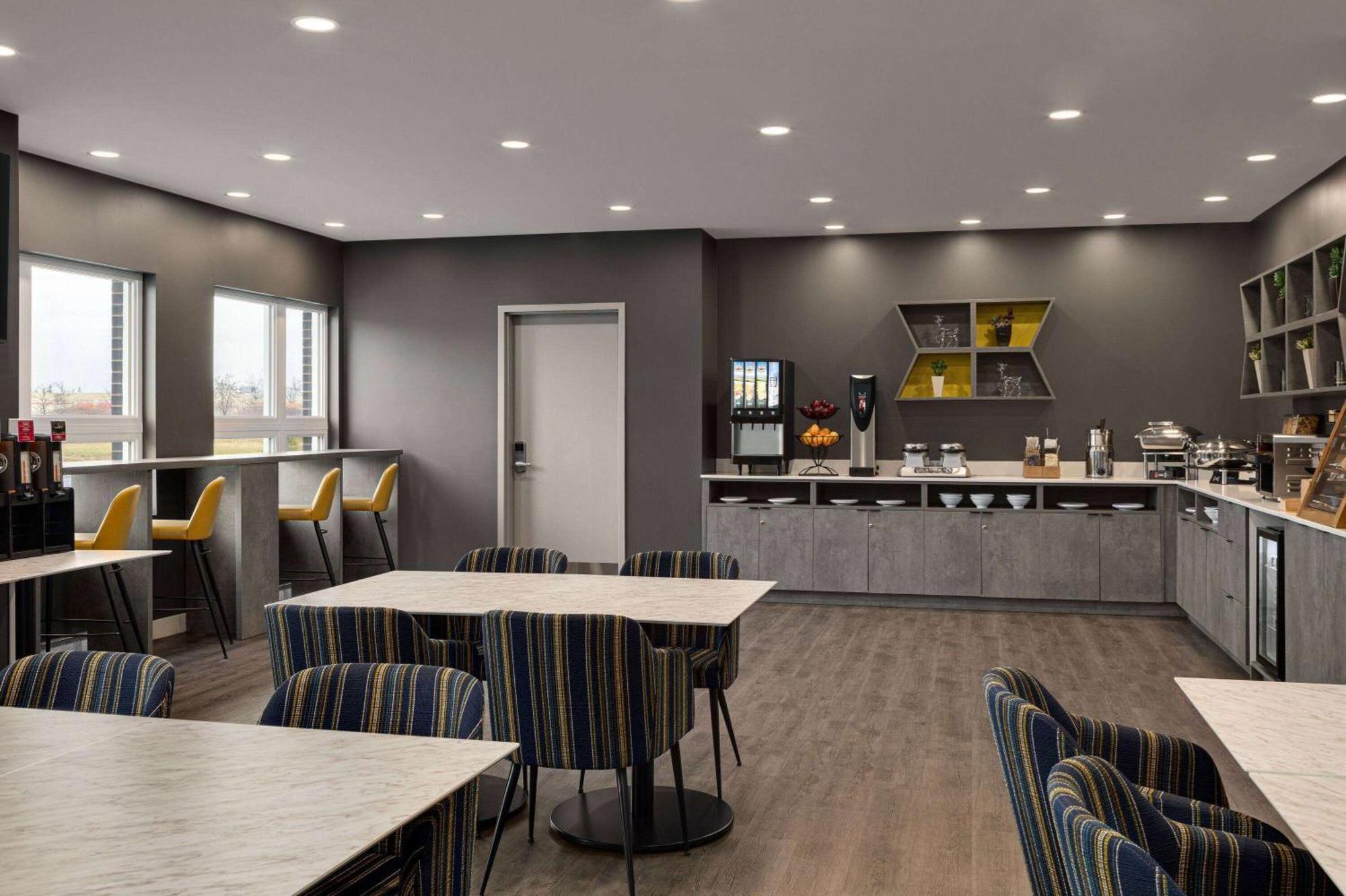 Microtel Inn & Suites By Wyndham Boisbriand Sainte-Thérèse-de-Blainville Eksteriør bilde