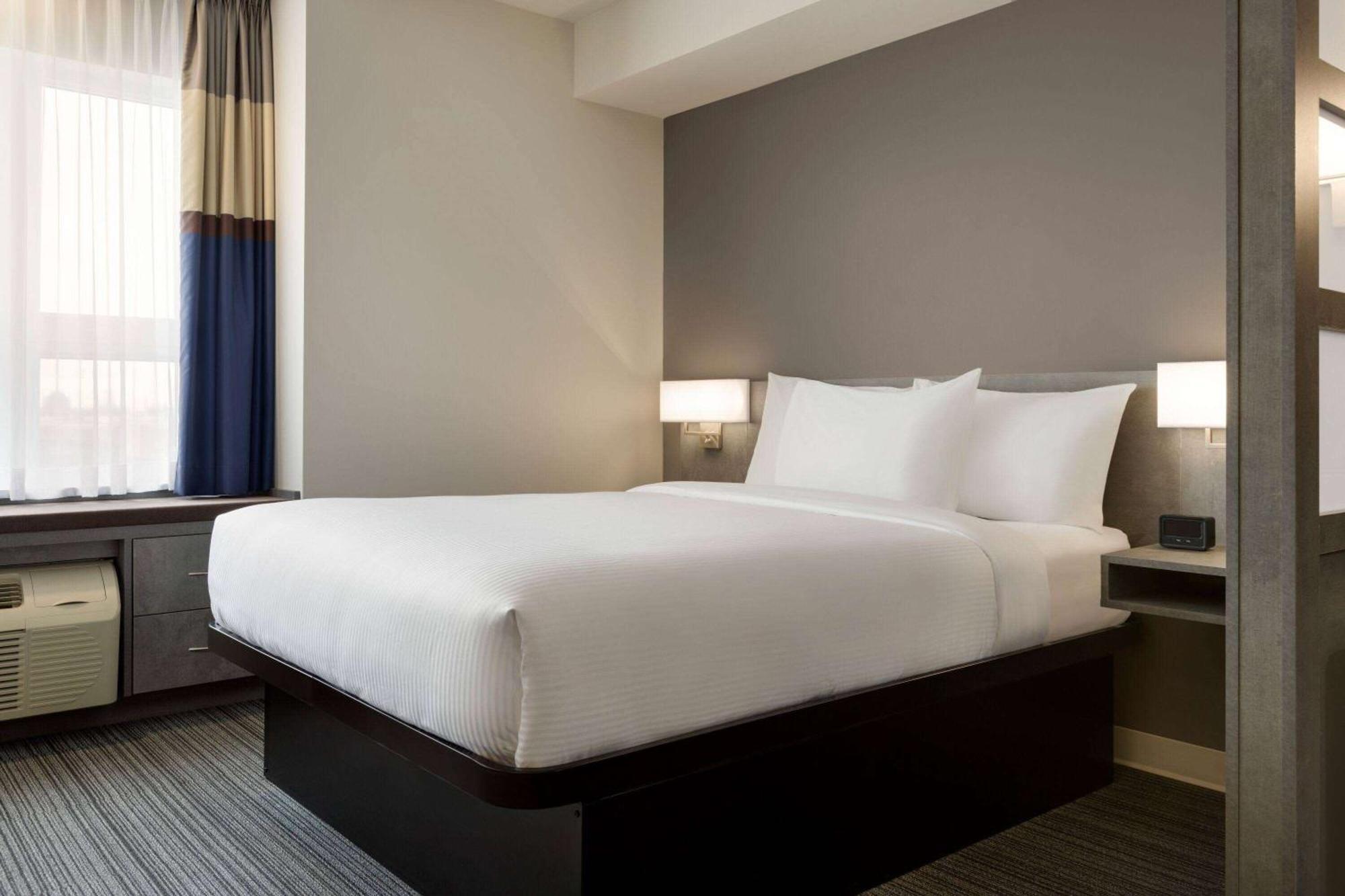 Microtel Inn & Suites By Wyndham Boisbriand Sainte-Thérèse-de-Blainville Eksteriør bilde